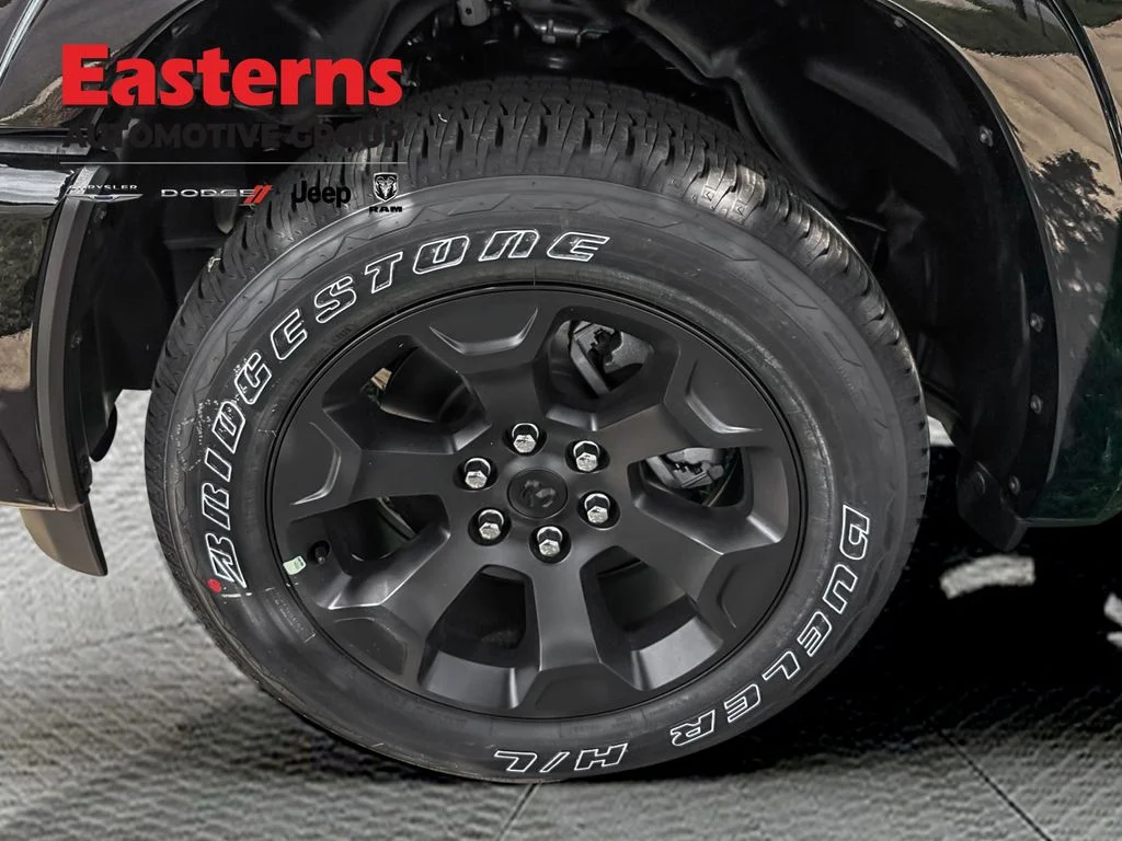 New 2027 Diamond Black Crystal Pearl-Coat Exterior Paint RAM Big Horn/Lone Star image 26