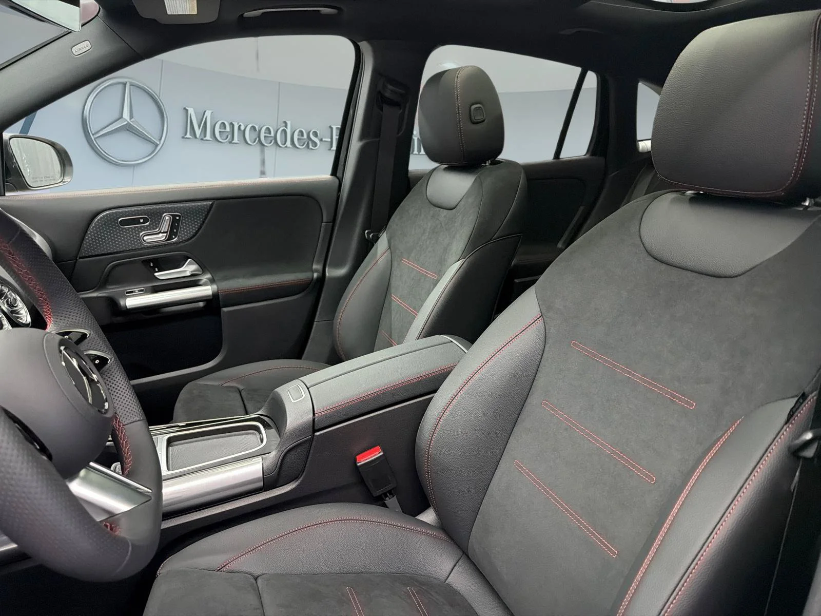 Used 2026 Black Mercedes-Benz GLA 250 image 9