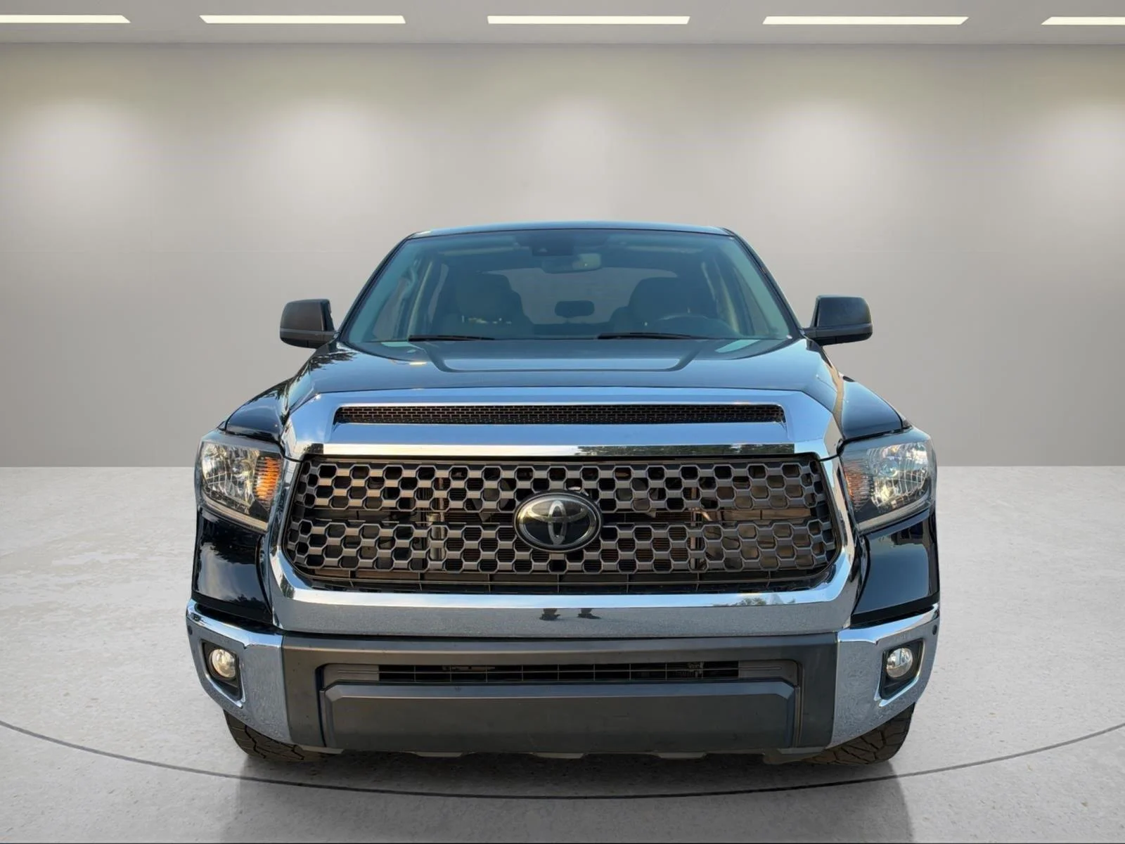 Used 2021 Midnight Black Metallic Toyota SR5 image 8