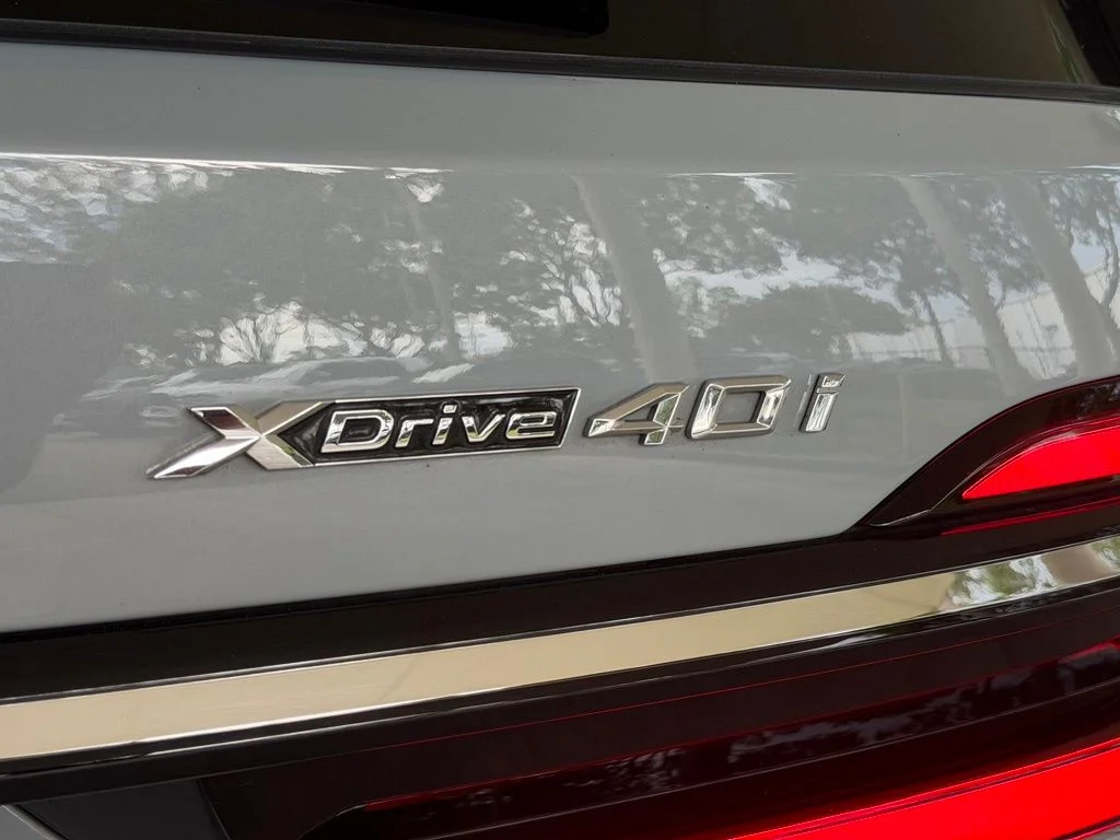Used 2023 Gray BMW xDrive40i image 20