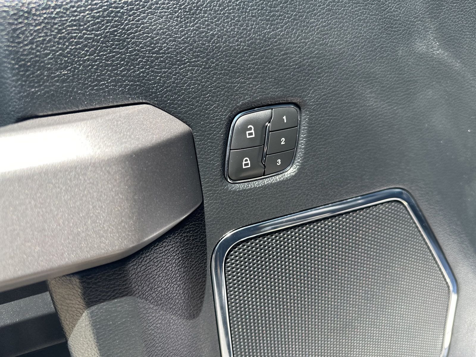 Used 2020 Black Ford Platinum image 22