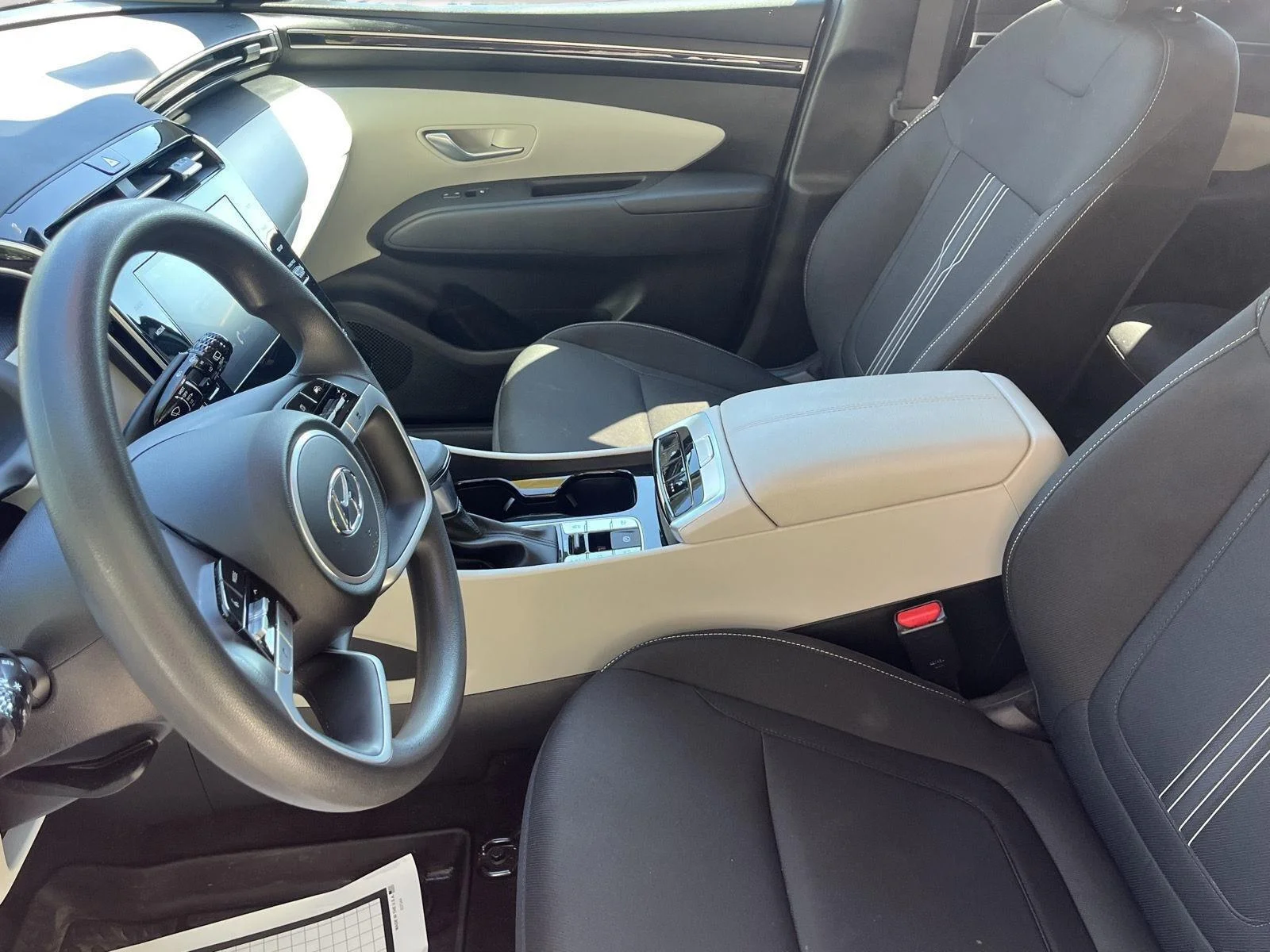 Used 2024 Shimmering Silver Hyundai SEL image 21