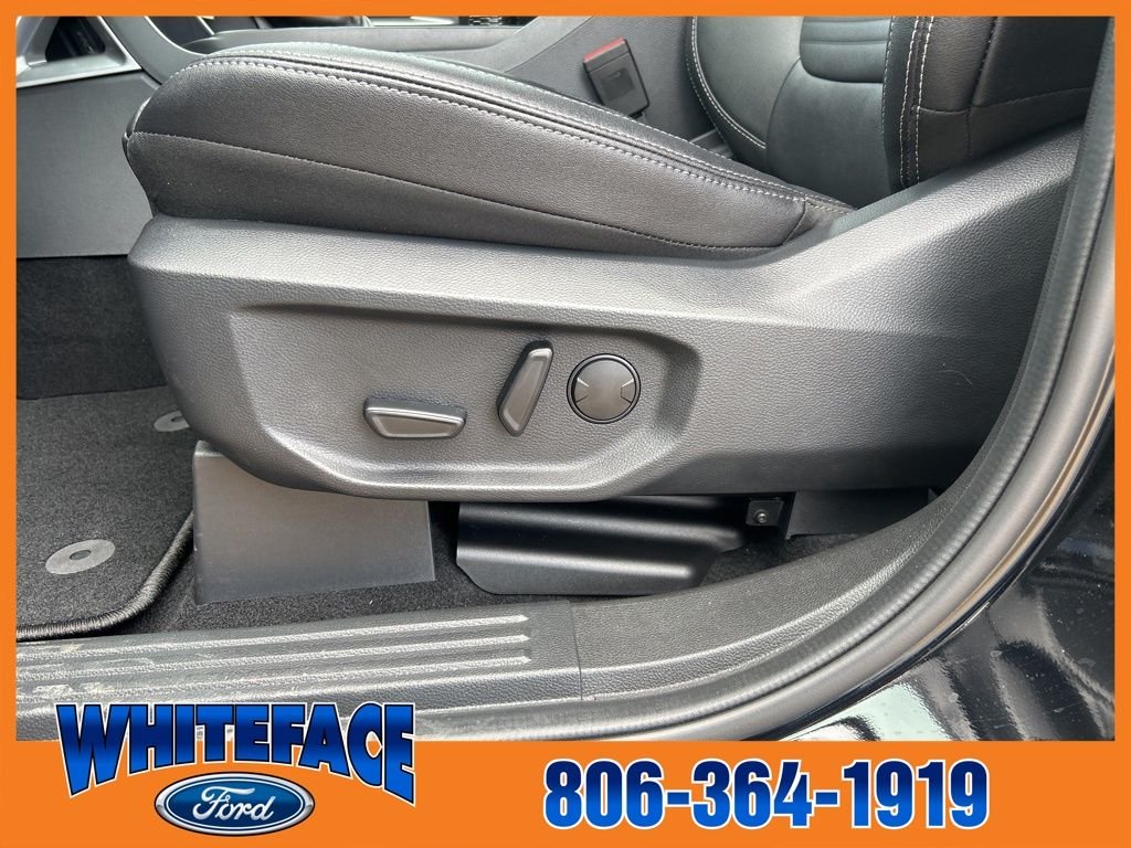 New 2025 Shadow Black Ford Lariat image 15