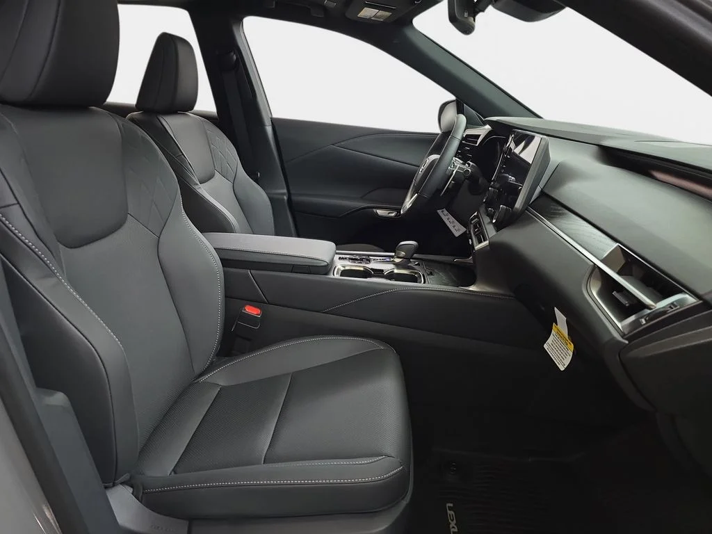 New 2026 Incognito Lexus F SPORT DESIGN image 9