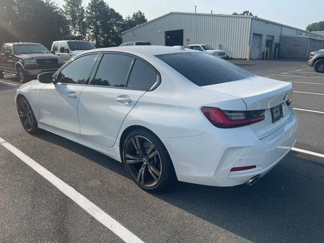 Used 2023 White BMW 330i image 3