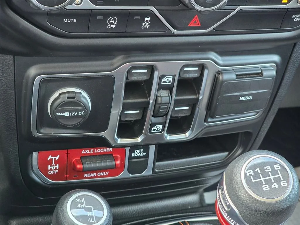Used 2022 Red Jeep Mojave image 19
