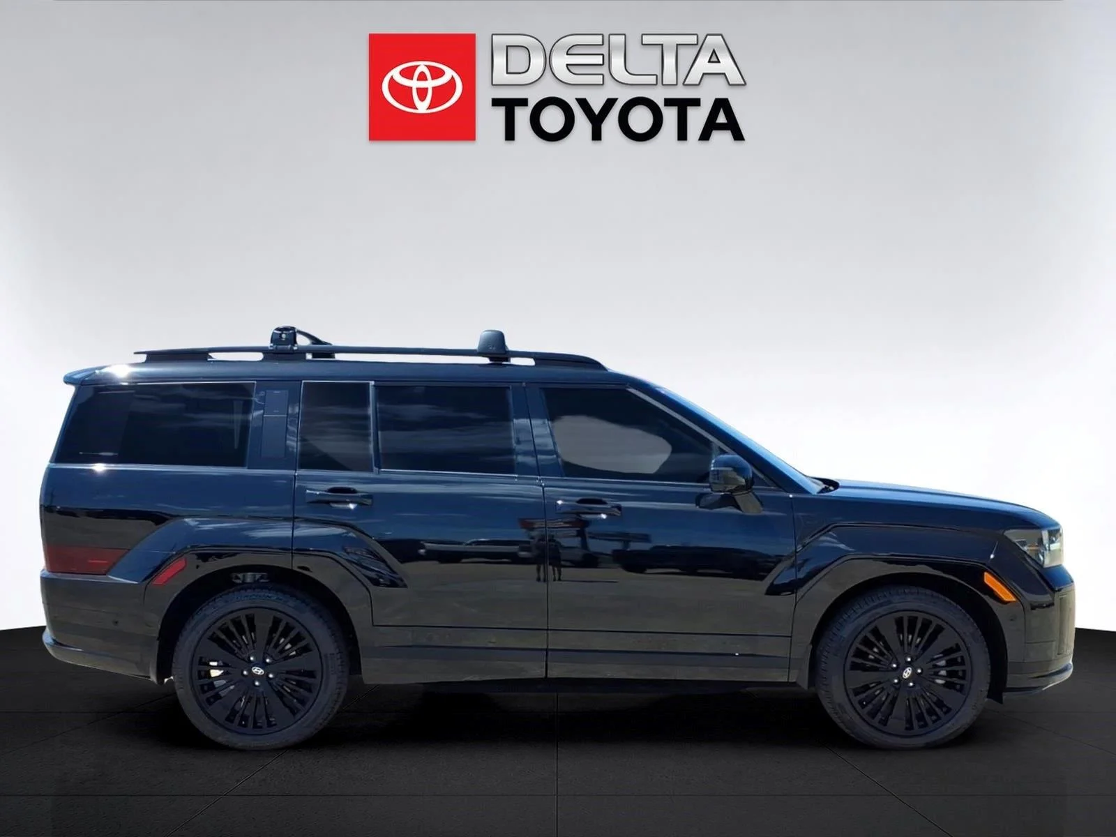 Used 2025 Phantom Black Hyundai Calligraphy image 6