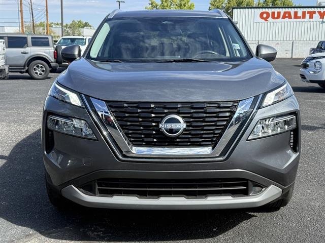 2023 Nissan Rogue SV photo 2