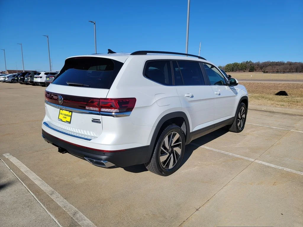 New 2026 White Volkswagen 2.0T SE w/Technology image 18