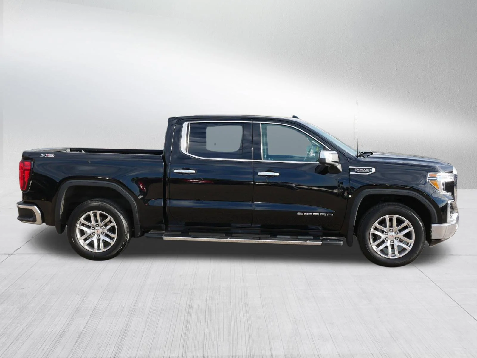 Certified Used 2020 Onyx Black GMC SLT image 8