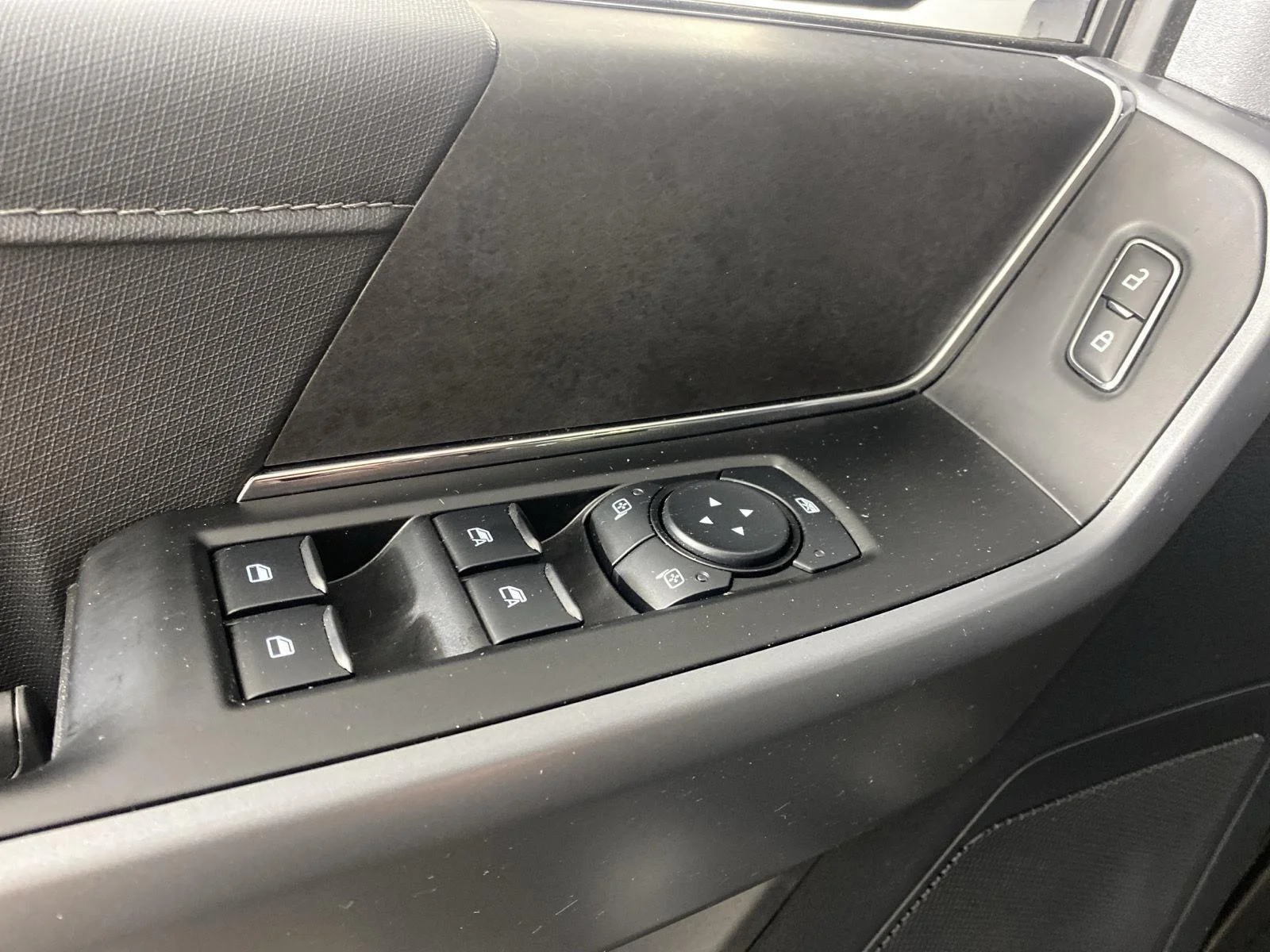 Used 2026 Agate Black Ford XLT image 12