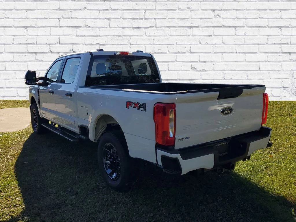 New 2026 Oxford White Ford F-250® XL image 3