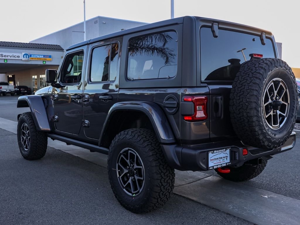 New 2026 Granite Crystal Metallic Clear-Coat Exterior Paint Jeep Rubicon image 5