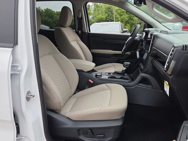 New 2026 Oxford White Ford XLT image 15