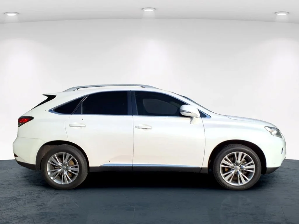 Used 2013  Lexus 350 image 17