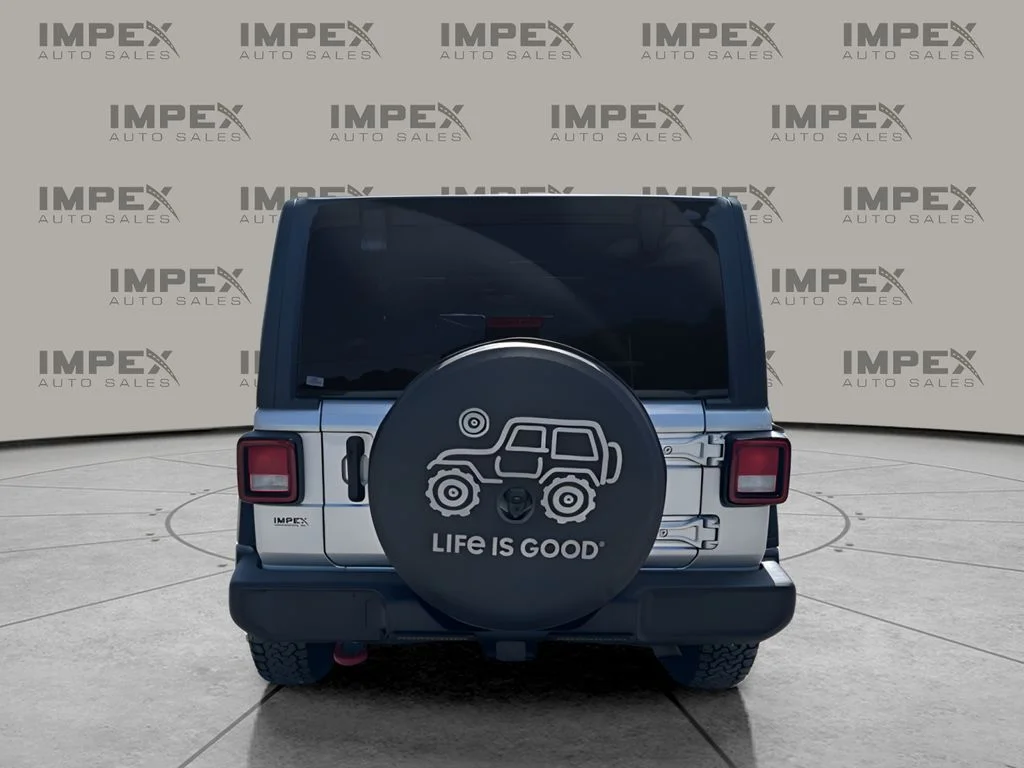 Used 2022 Silver Jeep Sport S image 4