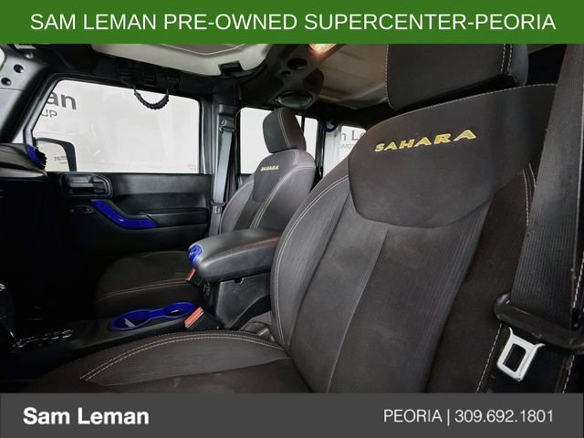 Used 2014 Gray Jeep Unlimited Sahara image 17