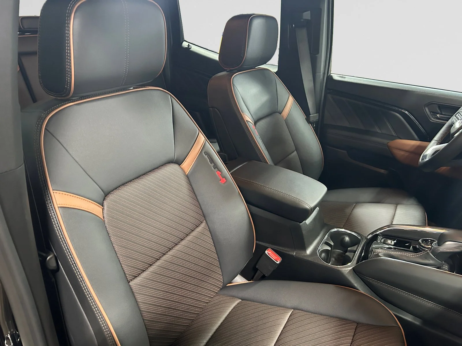 New 2026 Onyx Black GMC AT4 image 9