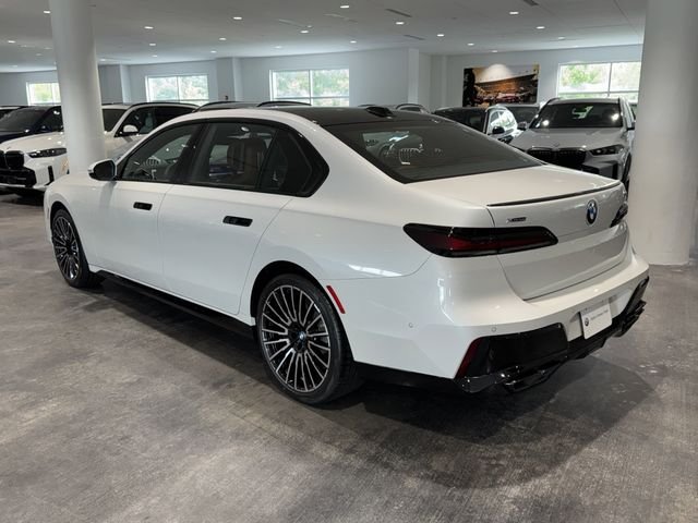 New 2026 Mineral White Metallic BMW 760i xDrive image 5