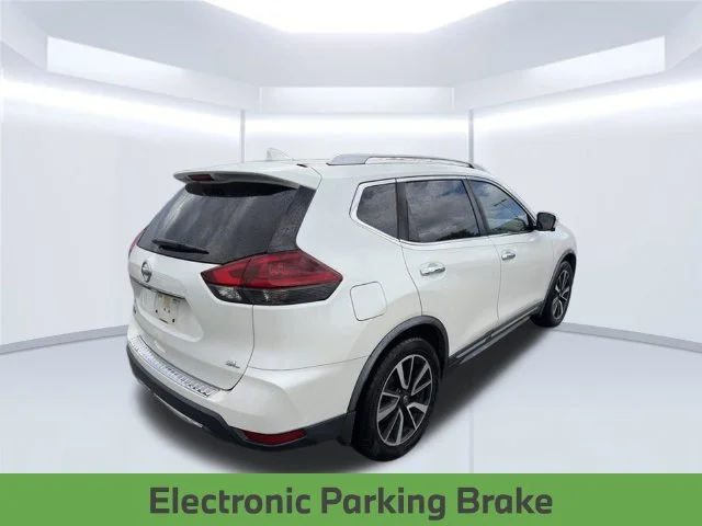 Used 2018 White Nissan SL image 6