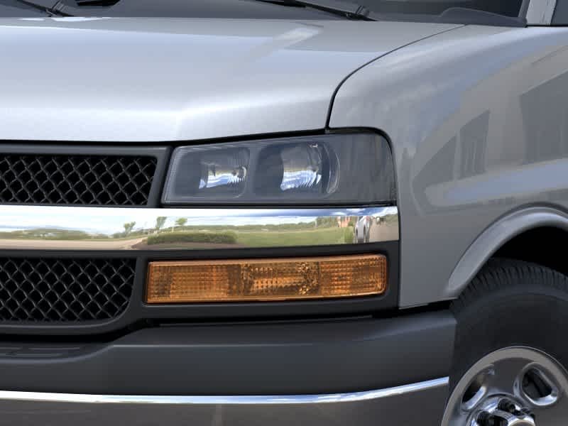 2026 Chevrolet Express Passenger LT - Photo 10