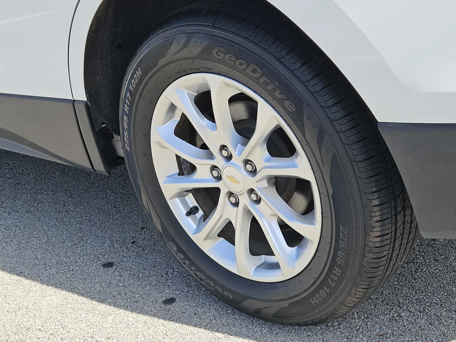2020 Chevrolet Equinox LS - Photo 7