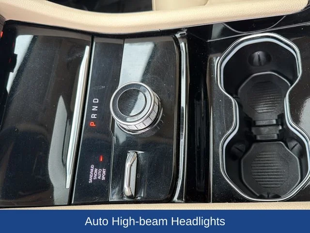 Used 2022 White Jeep Limited image 25