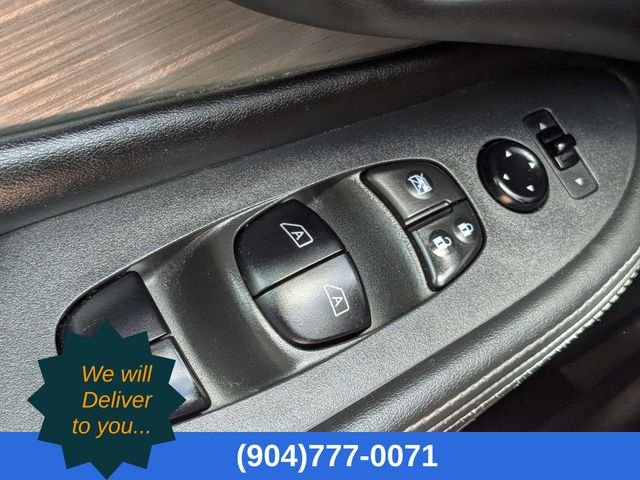 Used 2016 Silver Nissan SV image 26