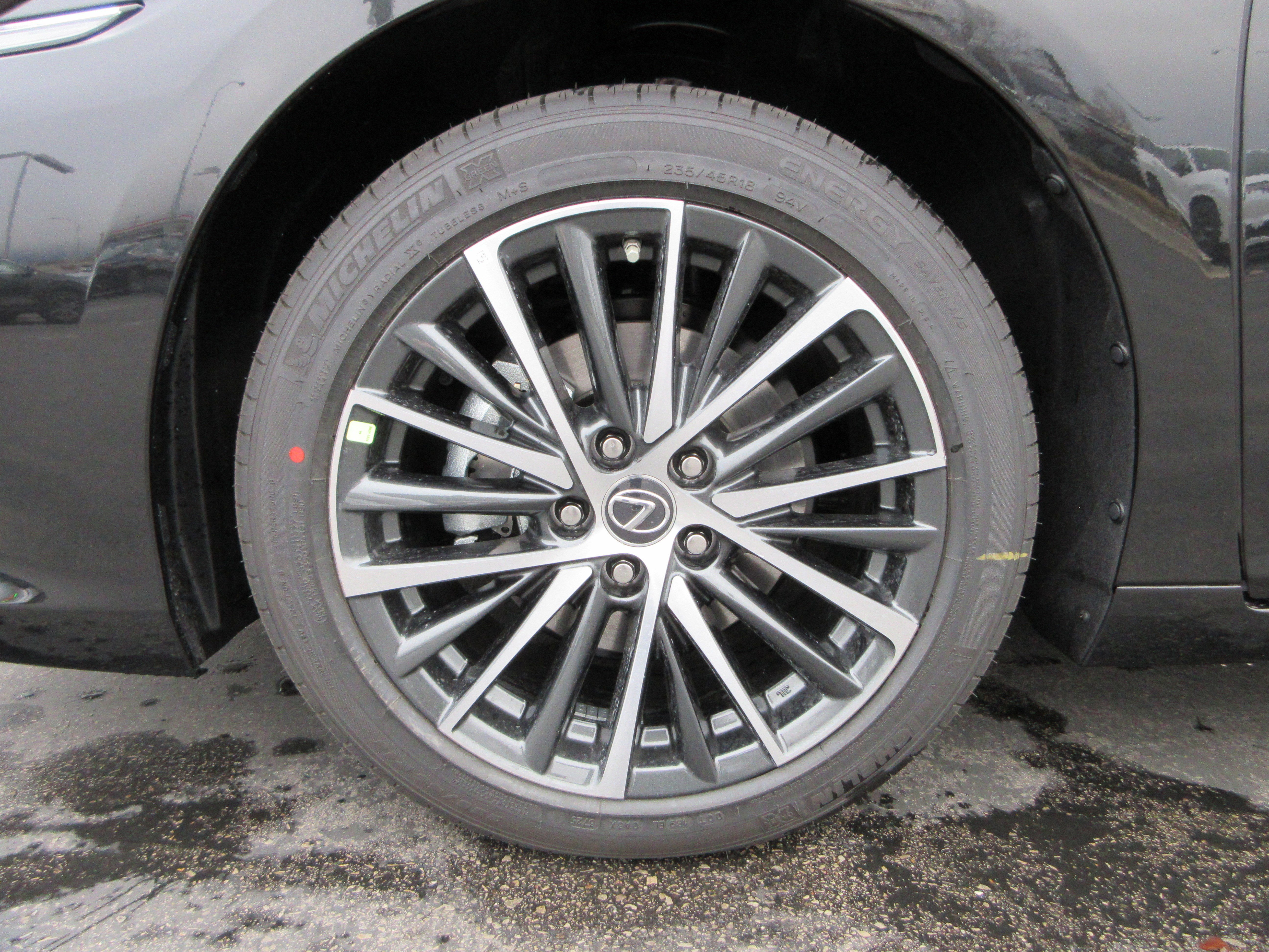 2025 Lexus ES 350 - Photo 48