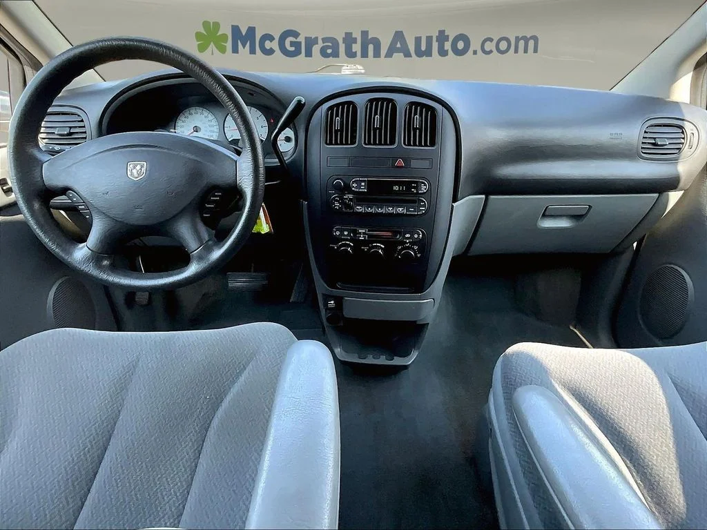 Used 2005 Blue Dodge SE image 9