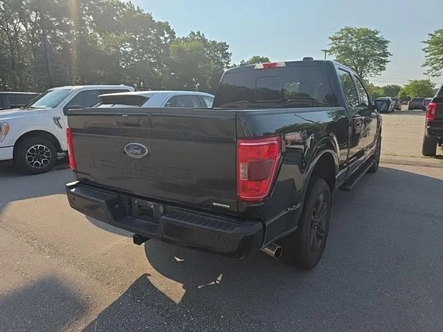 Used 2023 Black Ford XLT image 5