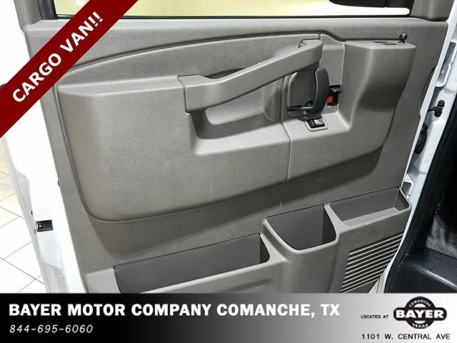 2023 GMC Savana Cargo Work Van - Photo 18