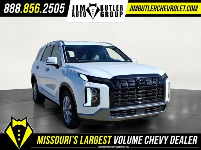 Used 2025  Hyundai SEL image 4