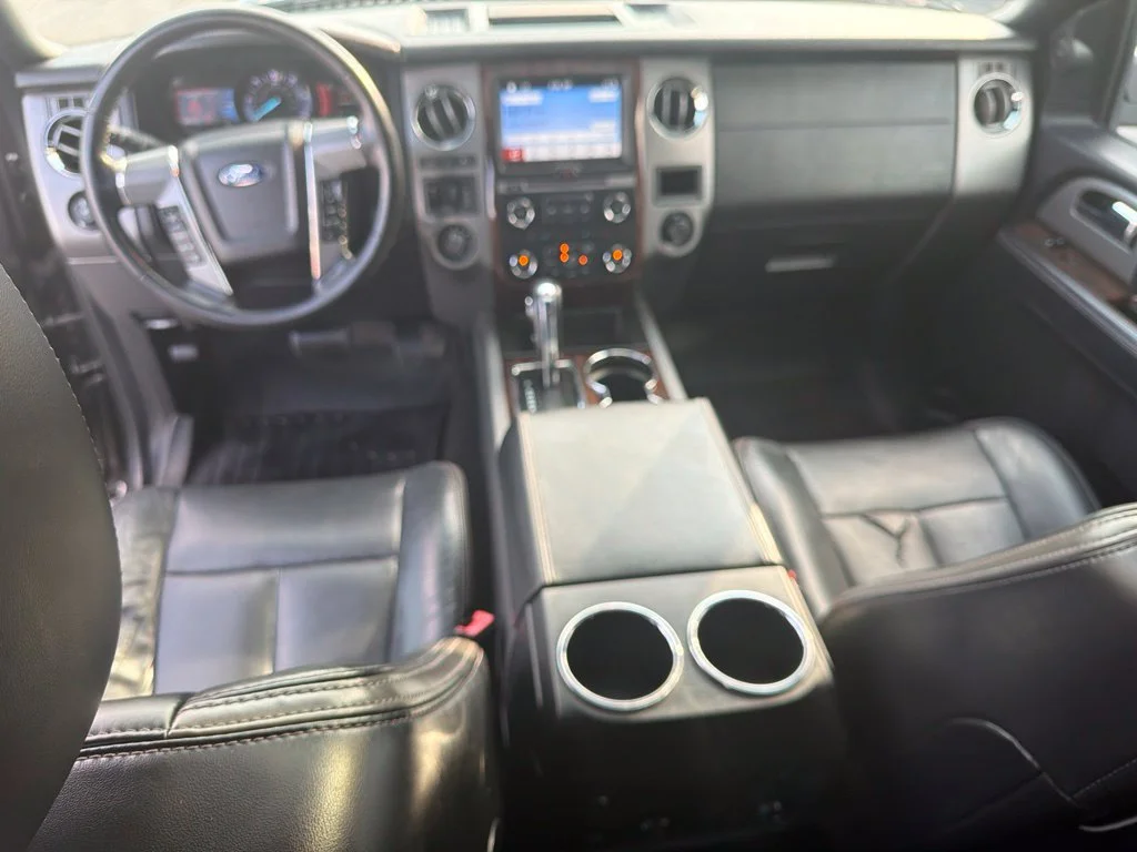 Used 2016 Magnetic Metallic Ford Platinum image 19