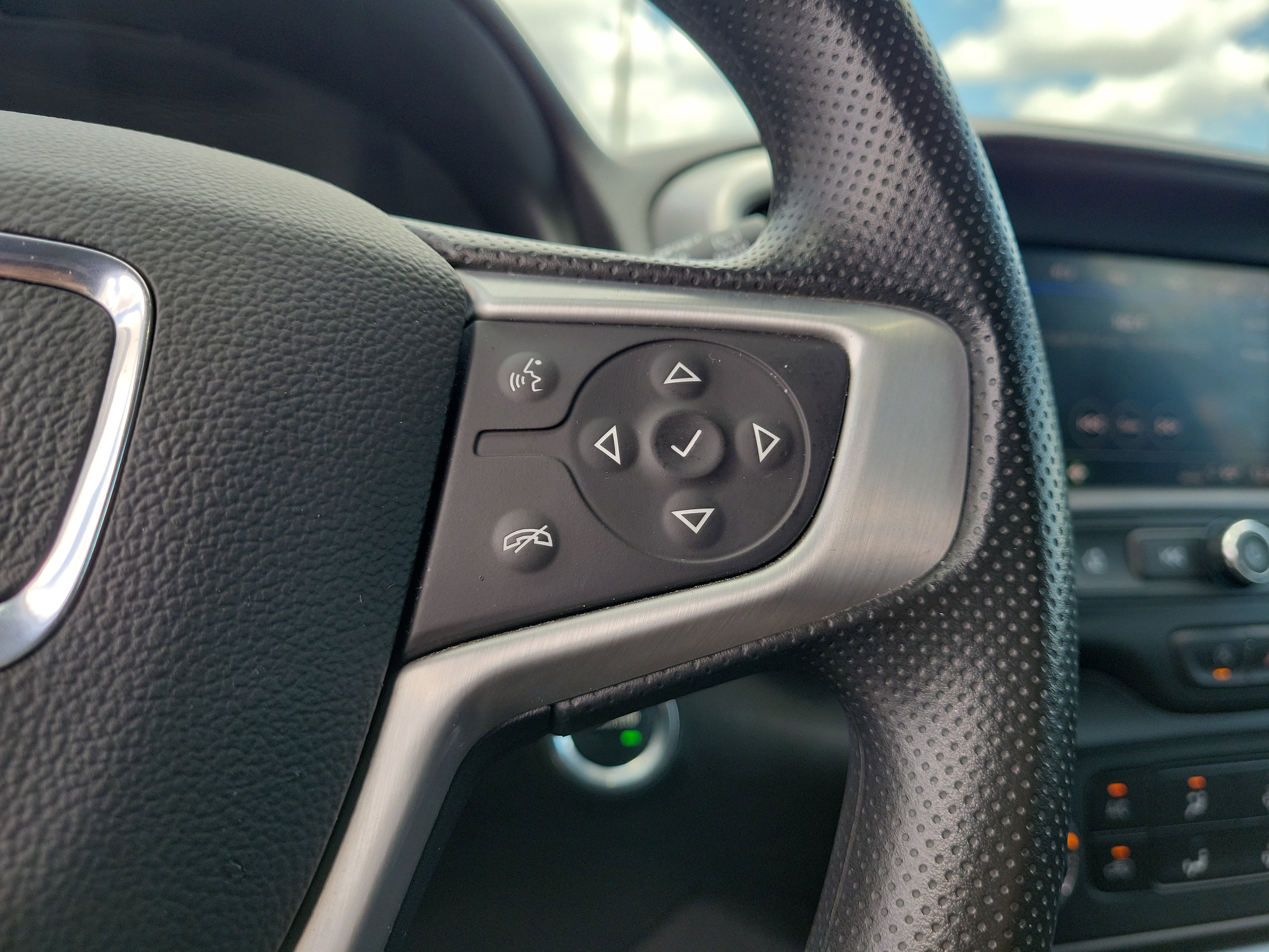 Used 2024 Ebony Twilight Metallic GMC SLE image 19