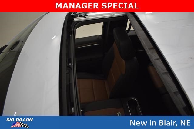 New 2026 Polar White Tricoat Chevrolet High Country image 8