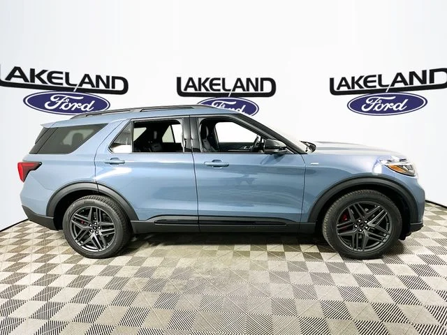 New 2026 Ford Explorer ST-Line