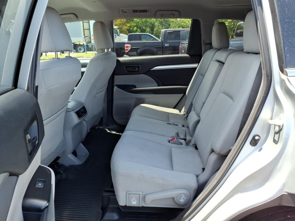 Used 2019 Celestial Silver Metallic Toyota LE image 4