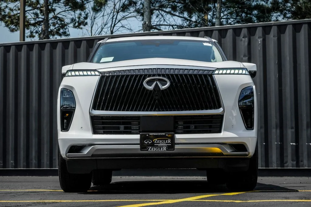 New 2027 RADIANT WHITE INFINITI Pure 4WD image 5