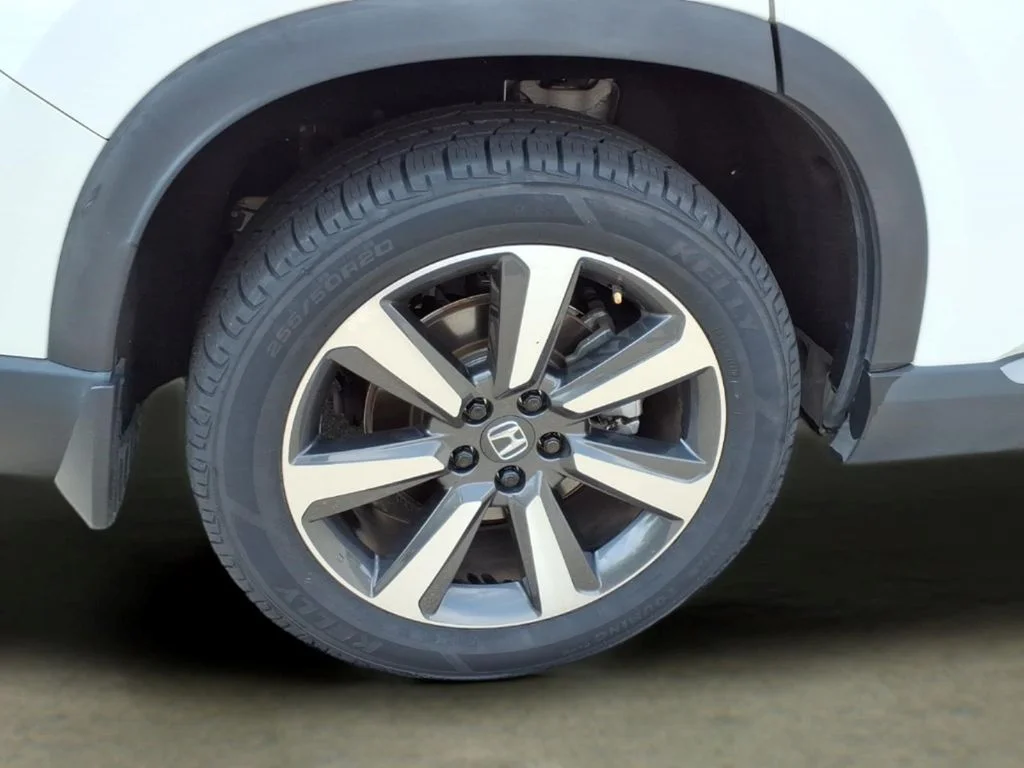 Used 2023 White Honda Touring image 36