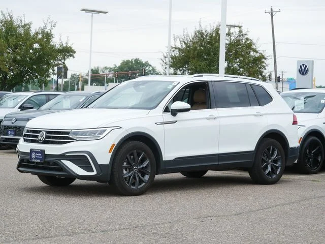 Used 2024 White Volkswagen 2.0T SE image 3