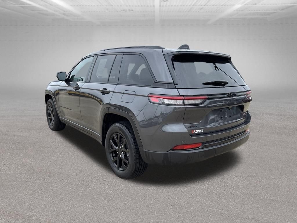 2025 Jeep Grand Cherokee Altitude - Photo 3