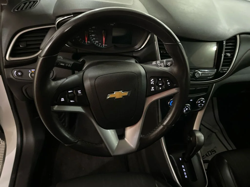 Used 2019 Summit White Chevrolet LT image 13