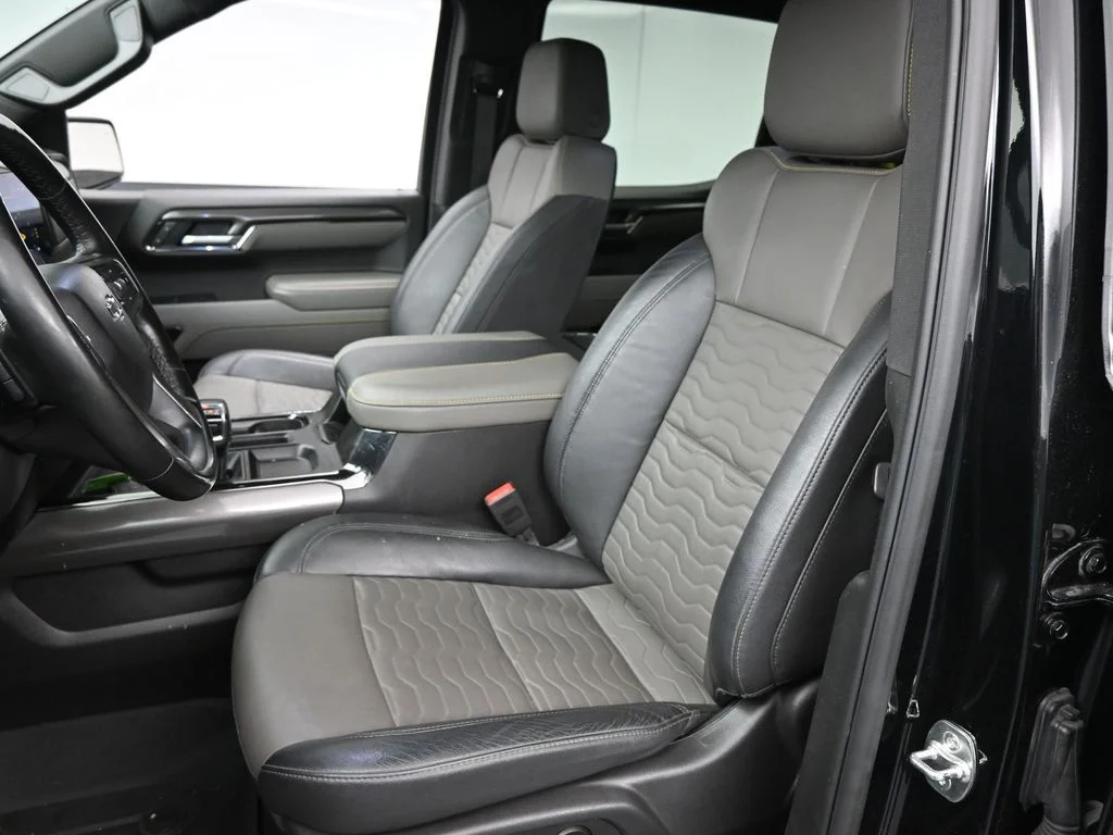 Used 2025 Black Chevrolet ZR2 image 5