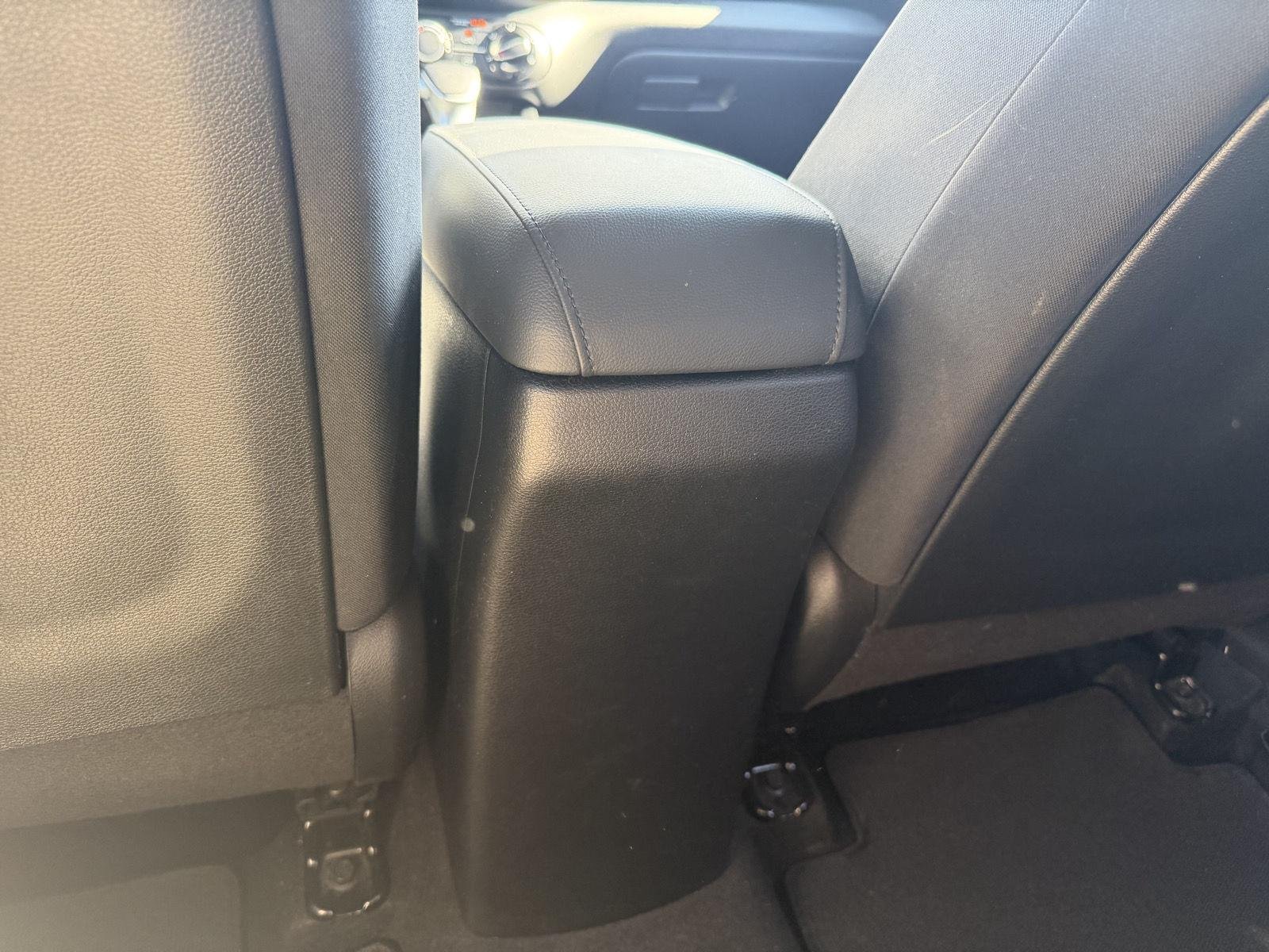 Used 2023 Fusion Black Kia LX image 9