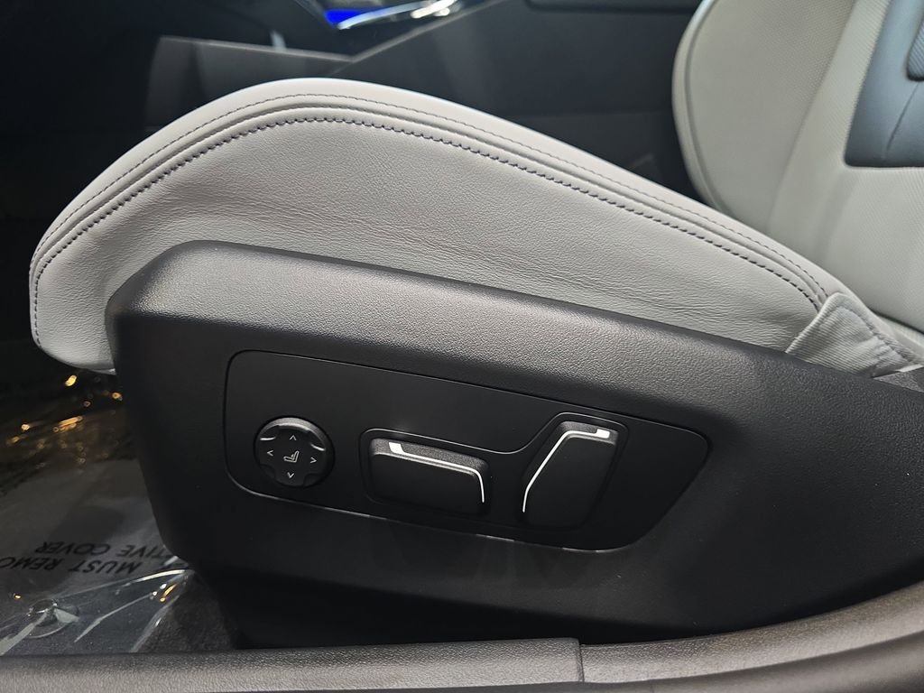 2026 BMW M5 M5 - Photo 27