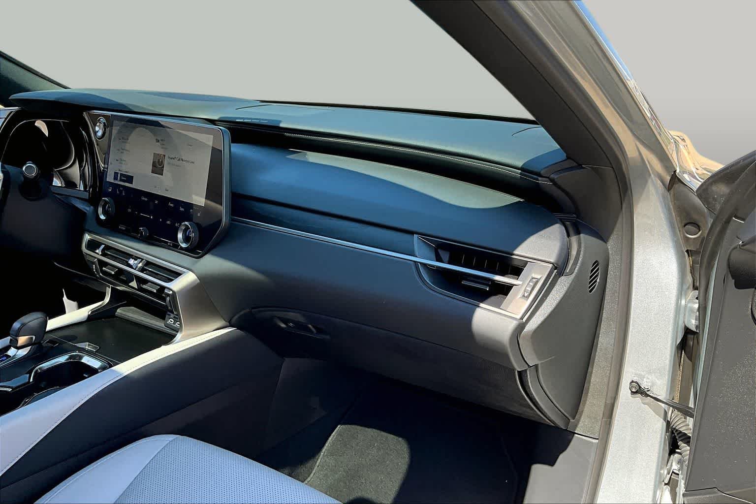 2025 Lexus RX 350 - Photo 34
