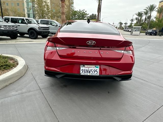 Certified Used 2022 Scarlet Red Pearl Hyundai SE image 6