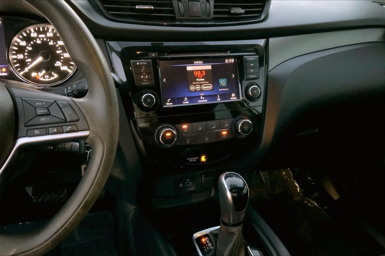 Used 2019 Brilliant Silver Metallic Nissan S image 6