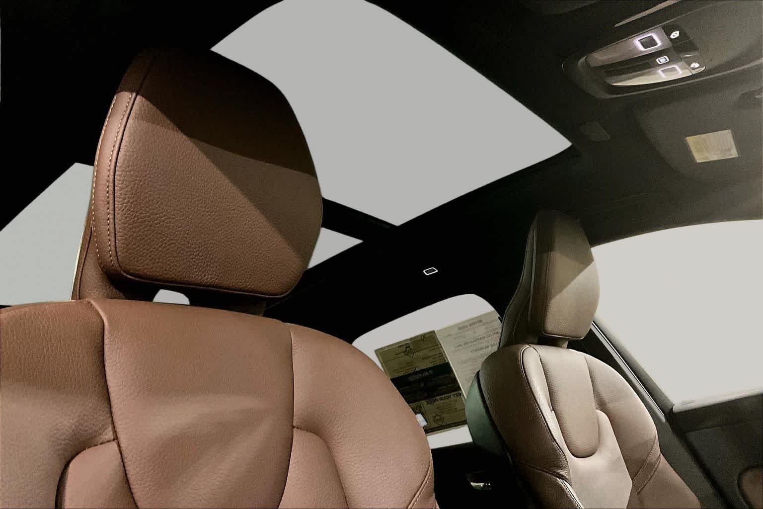 Used 2023 BLACK Volvo Plus Bright Theme image 13